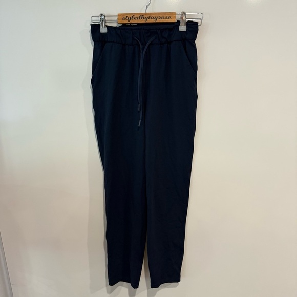 Lululemon Keep Moving Pant 7/8 High-Rise
True Navy - Picture 7 of 11